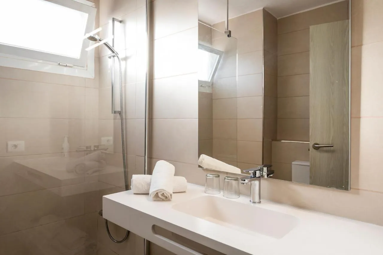 Apartamentos El Moro سان أنطونيو شقة