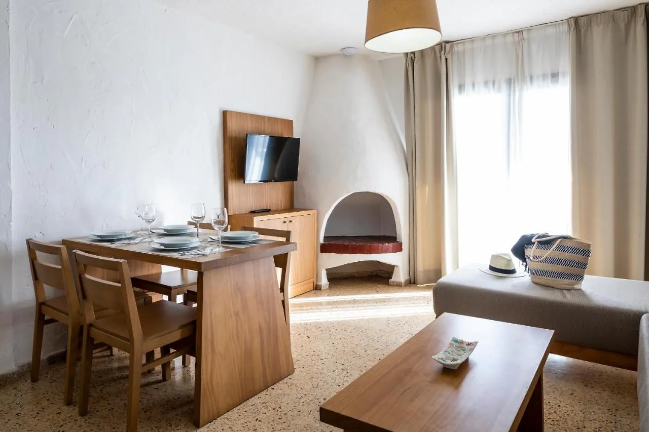 Apartamentos El Moro San Antonio  Apartment